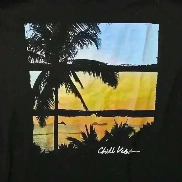 Printed Old Navy Tee - Picture 3 of 5